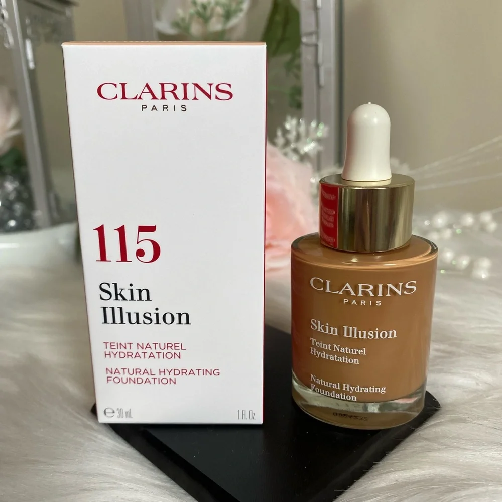 Clarins Skin Illusion 115 Cognac SPF 15 Natural Hydrating Foundation 1 OZ